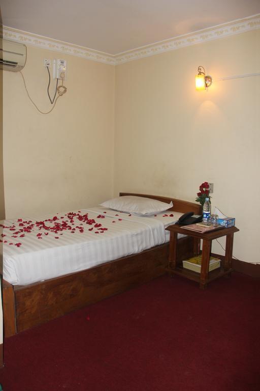 Day Hotel