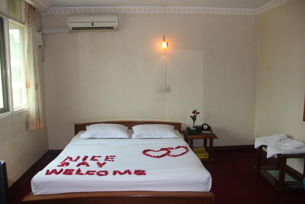 Hotel Day Yangon