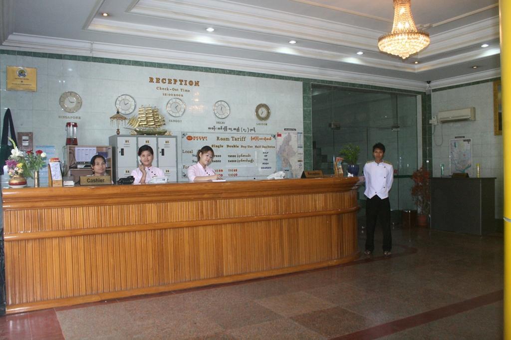 Hotel Day Yangon